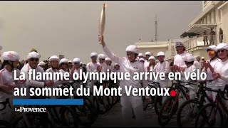 La flamme olympique arrive sur le Mont Ventoux à vélo [upl. by Javier]