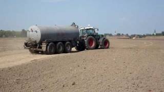 Fendt 930 met Dezwaef gierton [upl. by Maritsa]