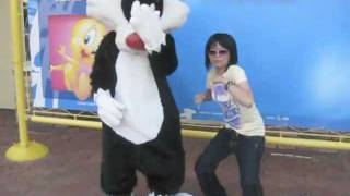 DougieCat Daddy with Sylvester the Cat Six Flags [upl. by Merc631]