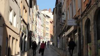 Shopping sur les pentes de la CroixRousse [upl. by Novaj399]