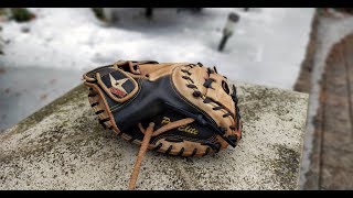 All Star CM3000 Catchers Mitt Clean Condition and Web Relace [upl. by Hurlow253]