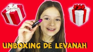 Unboxing  Lévanah ouvre vos cadeaux avec ses soeurs [upl. by Aluin241]