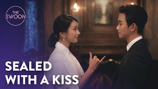 Kim Soohyun amp Seo Yeaji seal their promise with a kiss  It’s Okay to Not Be Okay Ep 13 ENG SUB [upl. by Rilda557]