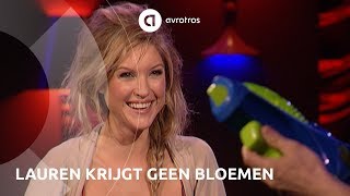 Lauren Verster krijgt een super soaker in plaats van bloemen  Mag ik u kussen [upl. by Nahoj]