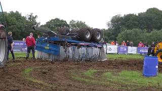 Massey Ferguson 6480 rolls the trailer [upl. by Wilkey]