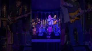 ”Cut Me”  Linn Holmes LIVE at The Peppermint livemusic musicshorts linnholmes linnholmstedt [upl. by Lang]