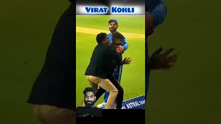 Virat Kohli ka fan Virat bhai se Medan me pahucha viratkohli cricketlover trendingshorts shorts [upl. by Heer720]