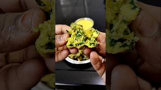 Gujrati methi na gota recipe methipakoda methi gota gujarat breakfastideas yummy shorts fun [upl. by Adel]