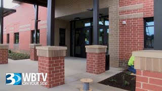 MooresvilleGraded School District Returns To Classroom Opens New Middle School [upl. by Arykahs]