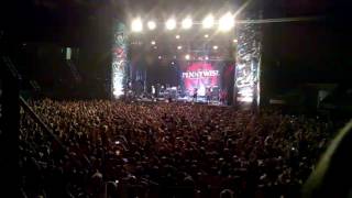 Pennywise bro hymn gasteiz calling 2016 [upl. by Refannej275]