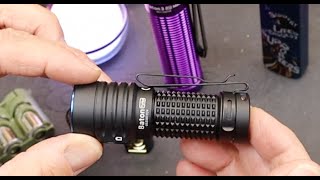 Instant Cult Classic The Olight Baton Turbo with CR123 Battery sleeve 1000to1 lumen spot heavy [upl. by Goth]