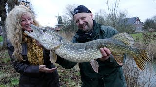 Matze Koch Hechte mit Plötzen  Matzes Mätzchen 102017 [upl. by Hanid]