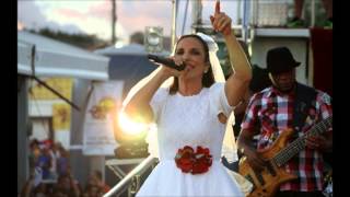 Ivete Sangalo  Cantando Vai no Cavalinho [upl. by Nylhsa]