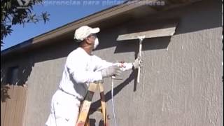 Exterior Painting with a Graco Magnum Airless Paint Sprayer Spanish Version [upl. by Anoiek698]