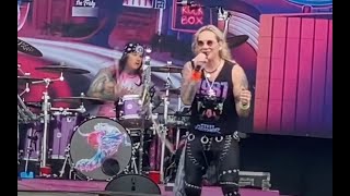 Steel Panther  Crazy Train Ozzy impersonation [upl. by Mark]