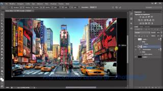 Lezioni di Photoshop Come Inserire un Immagine AllInterno di Una Scritta [upl. by Ahseenat]