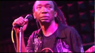 Ndave Kuenda  Thomas Mapfumo and the Blacks Unlimited [upl. by Jo-Ann]