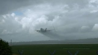 Heavy plane in heavy rain  Takeoff of Silk Way Airlines Boeing 747 4KSW888 at Hamburg Airport [upl. by Frentz]