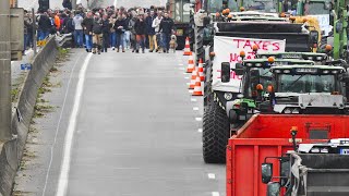 LAlsace donne le feu vert à une taxe pour les poids lourds les agriculteurs en colère [upl. by Arytal842]