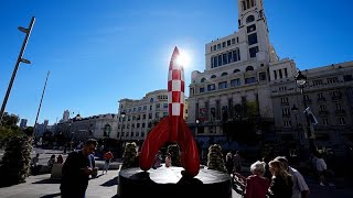 Tintín llega por primera vez a Madrid con una exposición de 300 piezas originales [upl. by Akemahc898]