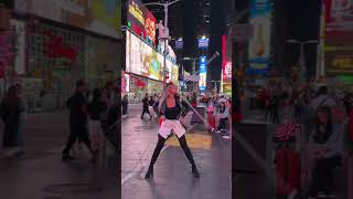 Boleadoras en el times square [upl. by Freeborn]