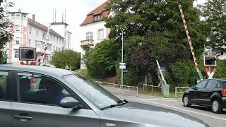 Bahnübergang Tuttlingen Balinger Straße  Lo57  218 auf Donautalbahn [upl. by Malvin549]