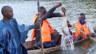 Salongo Wagendeye hejuru yamazi noneho atubuye amafi  Abantu barayarobye arabananira  NIGITANGAZA [upl. by Aland]