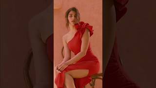 Pooja Hegde Hot looks🥰🥰 poojahegde shorts song [upl. by Patience]