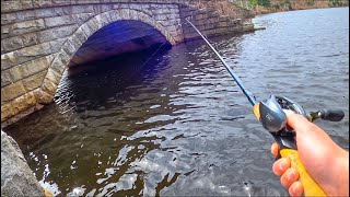 Fishing the Wachusett Reservoir for smallmouth in moving water [upl. by As989]