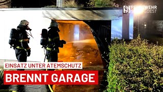 Gasflasche explodiert  Brennt Garage  Feuerwehr Stadt Soest [upl. by Nnylirehs906]