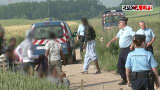 Clandestins aux frontières  Gendarmerie en action [upl. by Blight]