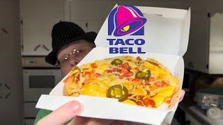 Taco Bell new cheesy jalapeno Mexican pizza review [upl. by Gulick851]