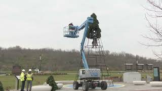 City of Miamisburg Christmas Tree Set Up Time Lapse [upl. by Hew457]