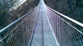 Überquerung der Hängebrücke von der Belalp zur Riederalp 124m lang 50m hoch [upl. by Aiepoissac]