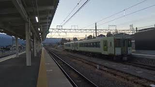 小淵沢駅｜小海線（JR東日本キハ100系気動車）の発車とホームの風景。20241（山梨県旅行）Koumi Line Kobuchizawa Station Yamanashi JAPAN TRAIN [upl. by Shiau]