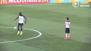 Concours de skills entre Valbuena et Pogba à lentraînement [upl. by Alimaj]