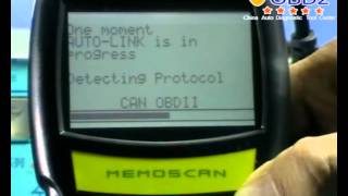 U581 LIVE DATA OBD2 CanBus Code Reader operation guide [upl. by Selassie714]