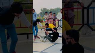 Yellow shirt waly k shat bhoat bura howa 😂😂 viralvideo youtubeshorts skating foryou [upl. by Tibbetts]