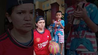 Kebanyakan game di hp jadi dihapus kakak comedy feedshorts shorts [upl. by Wessling]