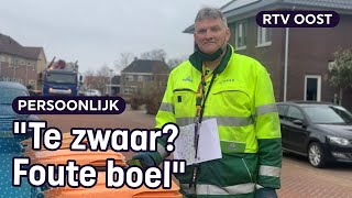 Vuilnisman Mark checkt afvalcontainers van binnen en buiten  RTV Oost [upl. by Esorrebma]