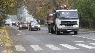 Progi zwalniające na Wólczańskiej przy Skorupki  odsłona druga [upl. by Sivrad512]