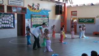 Dança da iara  Escola Mundo Mágico [upl. by Zetnom]