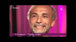 Tariq Ramadan discrédite Alain Finkielkraut en 2 minutes [upl. by Yeltnerb]