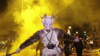 I Krampus  Sfilata a Pozza di Fassa [upl. by Einnaf12]