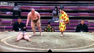 Sumo Wrestler dies during competition [upl. by Cigam]