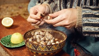 Moroccan Herbal Snail Soup  الحلزون على الطريقة التقليدية مع رجل كوري Bushcraft Cooking [upl. by Ahseyd451]