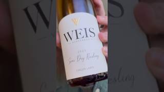 LOVING this riesling from award winning fingerlakes producer Weis Vineyards winetasting newyork [upl. by Remus]