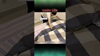 Quick Sheet Folding and Shirt Organizing Tips for a Neat Bed lifehacks shorts [upl. by Nealy]