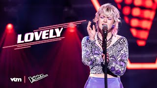 Louise  Lovely  The Blind Auditions  The Voice van Vlaanderen  VTM [upl. by Devonna]