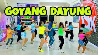 GOYANG DAYUNG  TIKTOK VIRAL  SENAM KREASI  CHOREO ZIN CHICIE [upl. by Lovett]